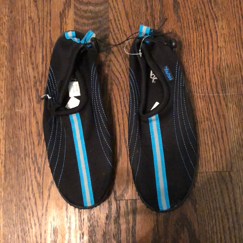 Water shoes
